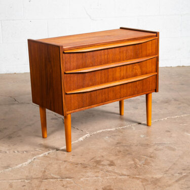Mid Century Danish Modern Chest Drawers Dresser 3 drawer Teak Wood Denmark Table