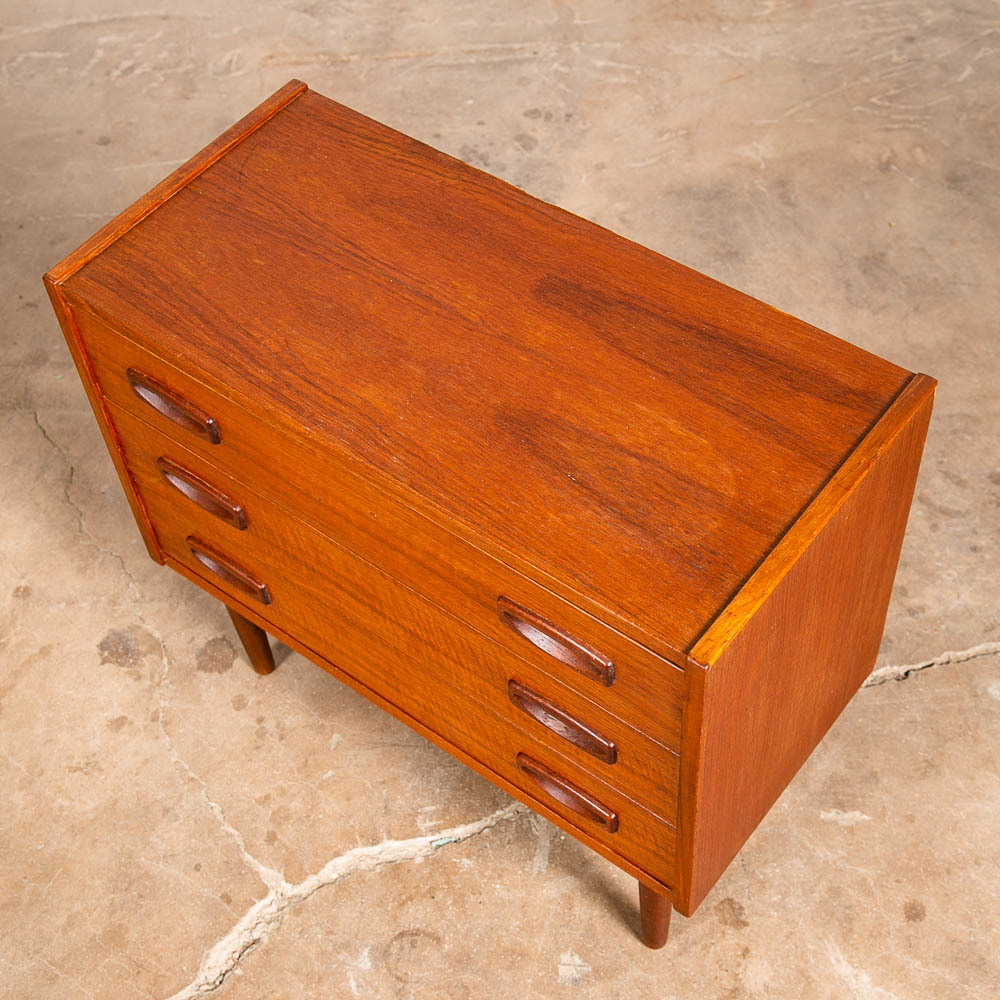 Mid Century Danish Modern Chest Drawers Dresser 3 drawer Teak Wood Denmark Table - Image 5