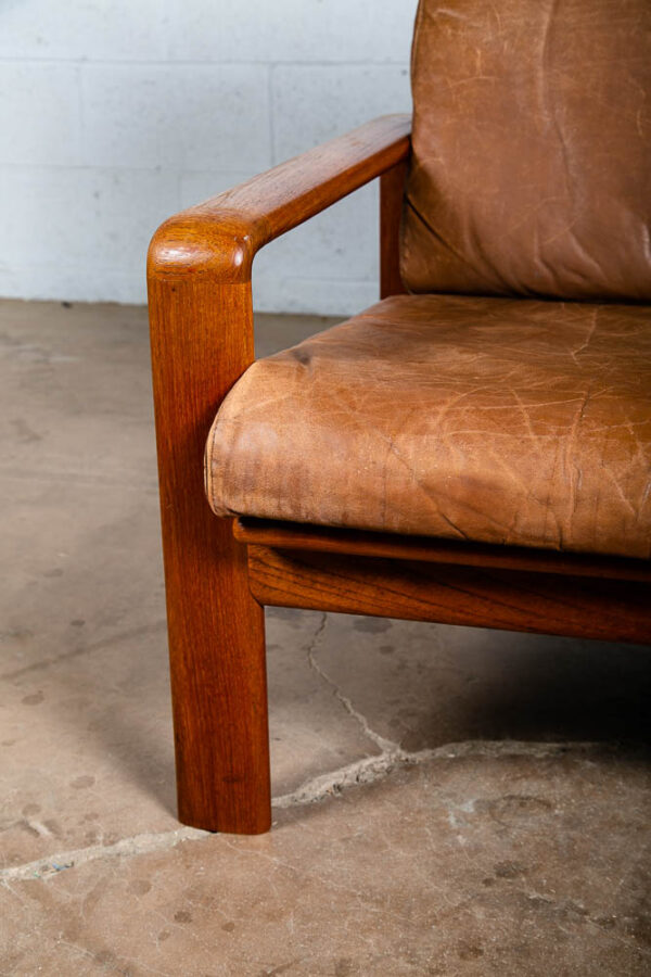 Mid Century Danish Modern Settee Sofa Komfort Tan Leather Denmark 2 Seat Teak VG - Image 8
