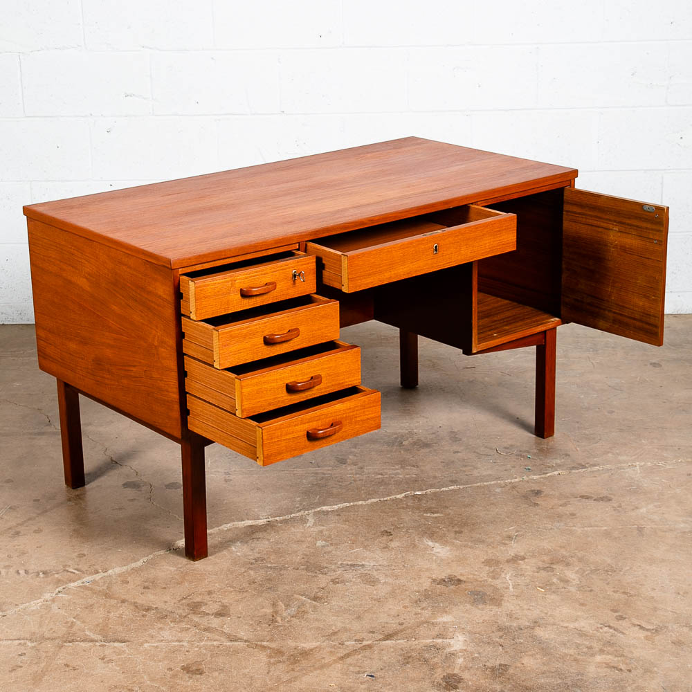 Mid Century Danish Modern Desk Executive Teak Floating 5 Drawer Bookshelf Lock - Image 3