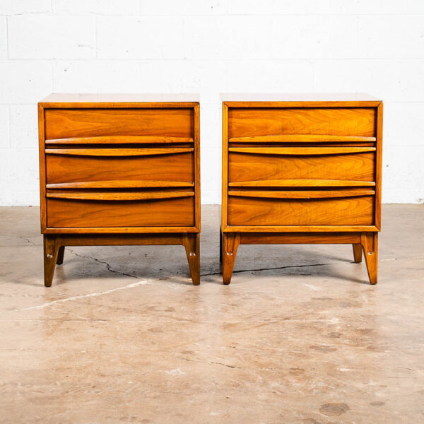 Mid Century Modern Nightstand End Table 3 Drawer Thomasville Walnut Broyhill Mcm - Image 2