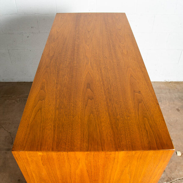 Mid Century Modern Dresser Highboy 5 Drawer Thomasville Sculpted Walnut Broyhill - Image 5