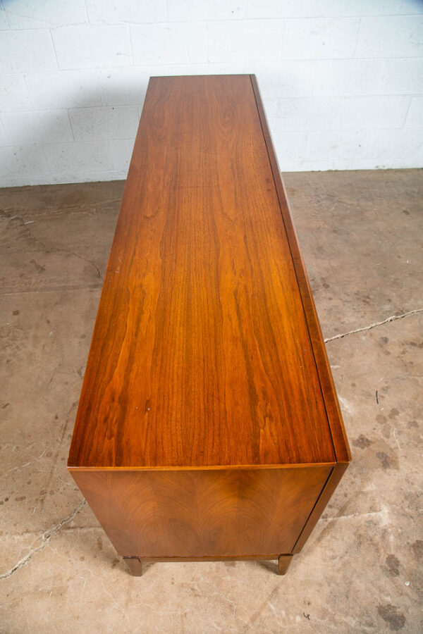 Mid Century Modern Dresser Credenza Walnut United Furniture 9 Drawer Vintage NM - Image 5