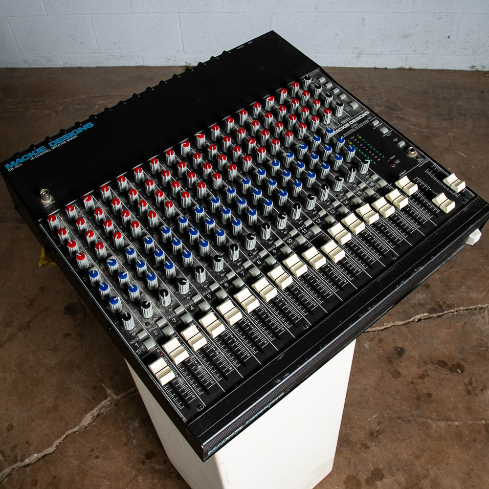 16 Channel Mic / Line Mixer Mackie Designs CR-1604 Black Vintage Audio Gear Asis