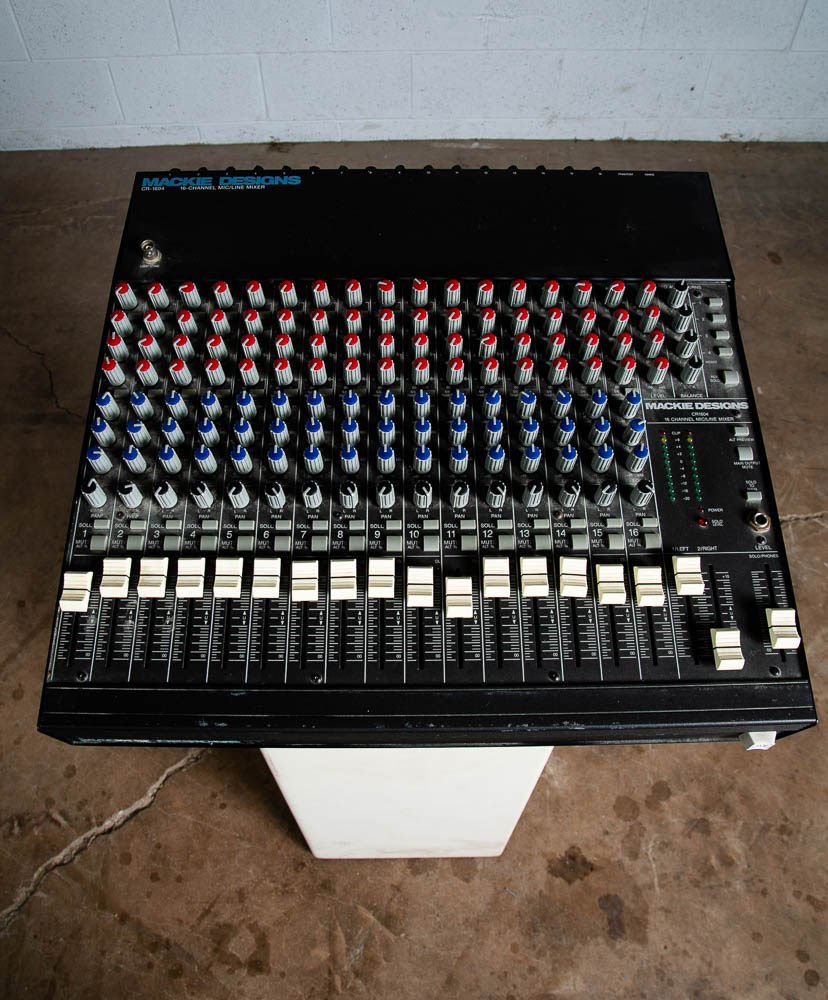 16 Channel Mic / Line Mixer Mackie Designs CR-1604 Black Vintage Audio Gear Asis - Image 6