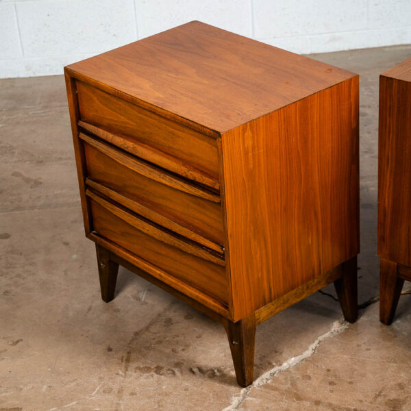 Mid Century Modern Nightstand End Table 3 Drawer Thomasville Walnut Broyhill Mcm - Image 8
