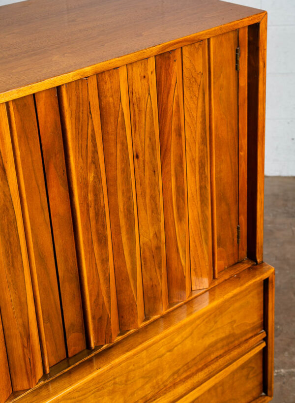 Mid Century Modern Dresser Highboy 5 Drawer Thomasville Sculpted Walnut Broyhill - Image 10