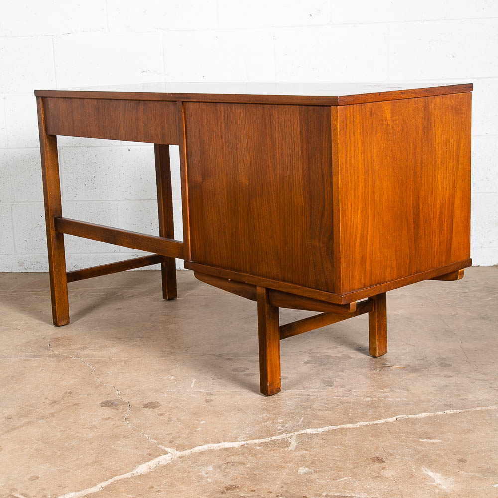 Mid Century Modern Desk Walnut Executive Office 3 Drawer United Furniture - Image 3