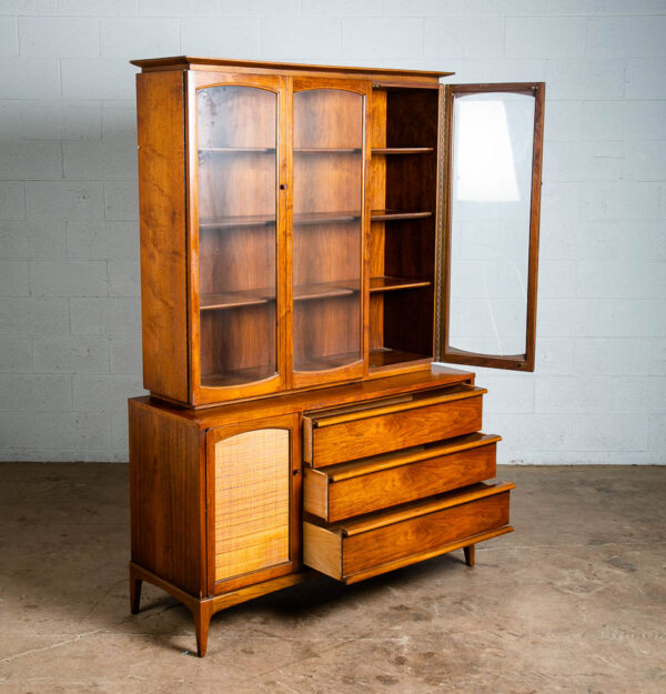 Mid Century Modern China Cabinet Lane Rhythm Walnut Cane Front Glass Display NM - Image 4