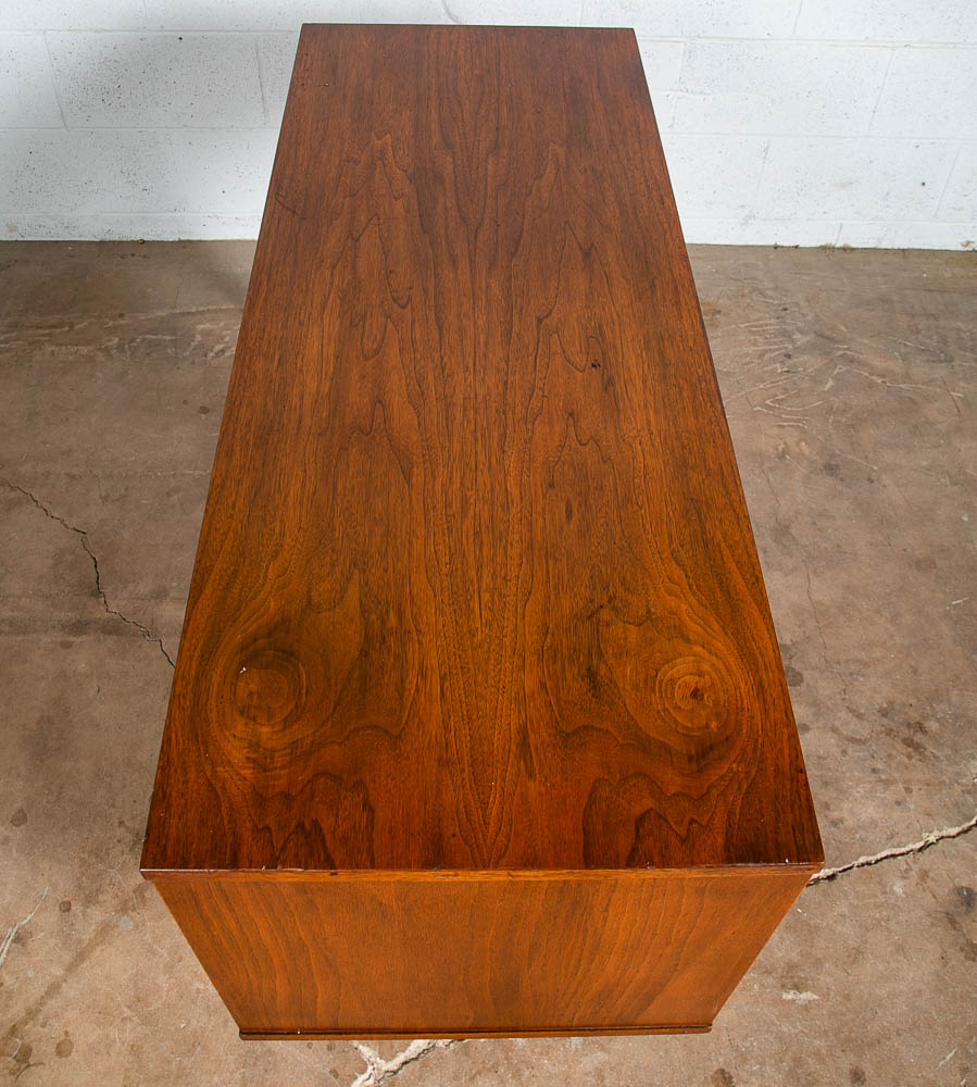 Mid Century Modern Desk Walnut Executive Office 3 Drawer United Furniture - Image 5