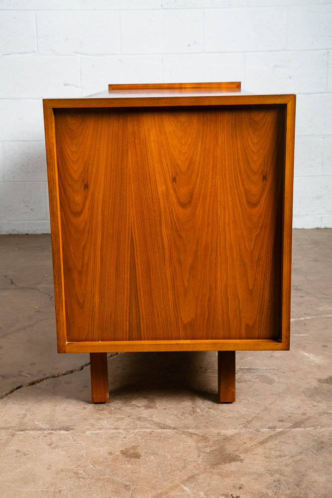 Mid Century Modern Dresser Credenza 8 Drawer Brown Saltman Walnut John Keal Mcm - Image 5