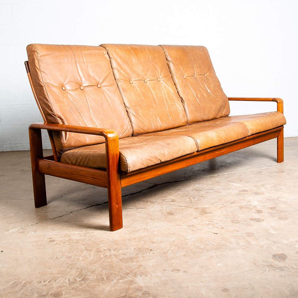 Mid Century Danish Modern Settee Sofa Komfort Tan Leather Denmark 3 Seat Teak VG