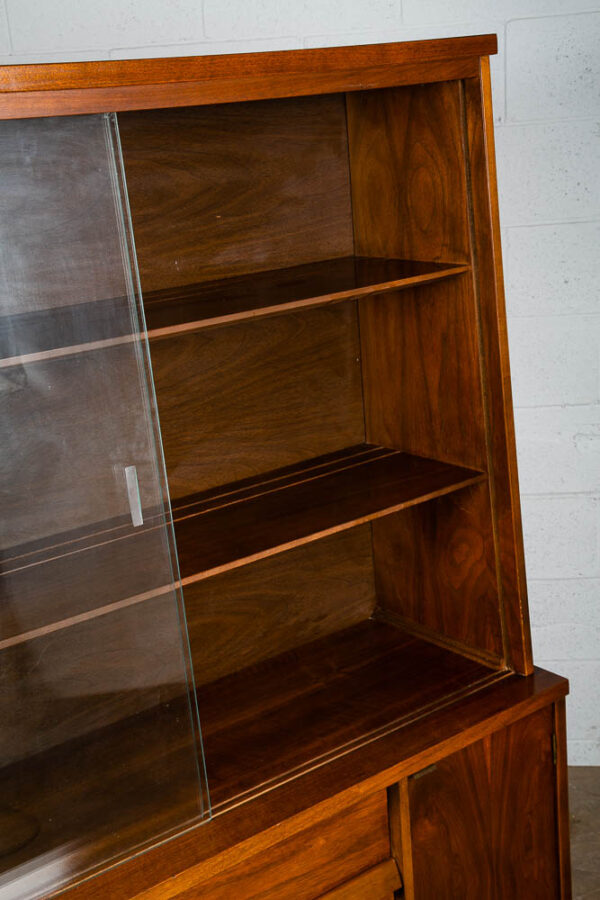 Mid Century Modern China Cabinet Hutch Bassett Walnut Display Vintage Drawers - Image 6