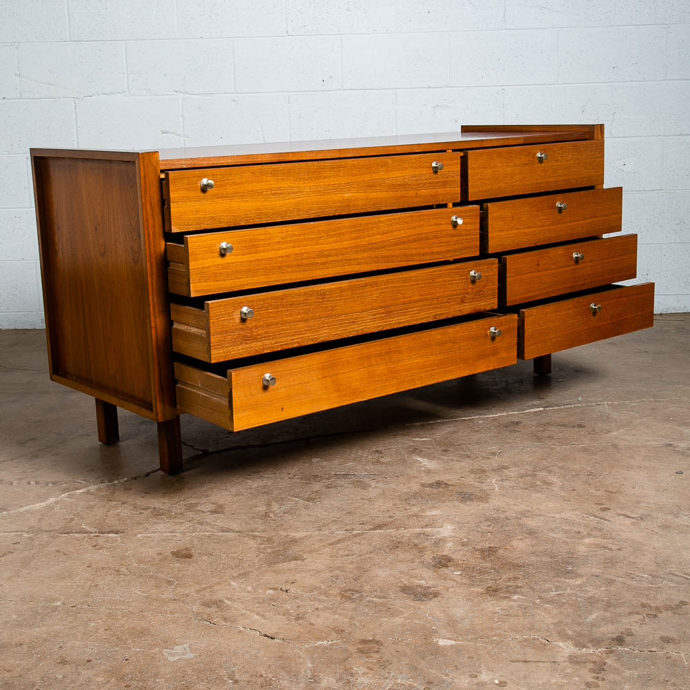 Mid Century Modern Dresser Credenza 8 Drawer Brown Saltman Walnut John Keal Mcm - Image 4