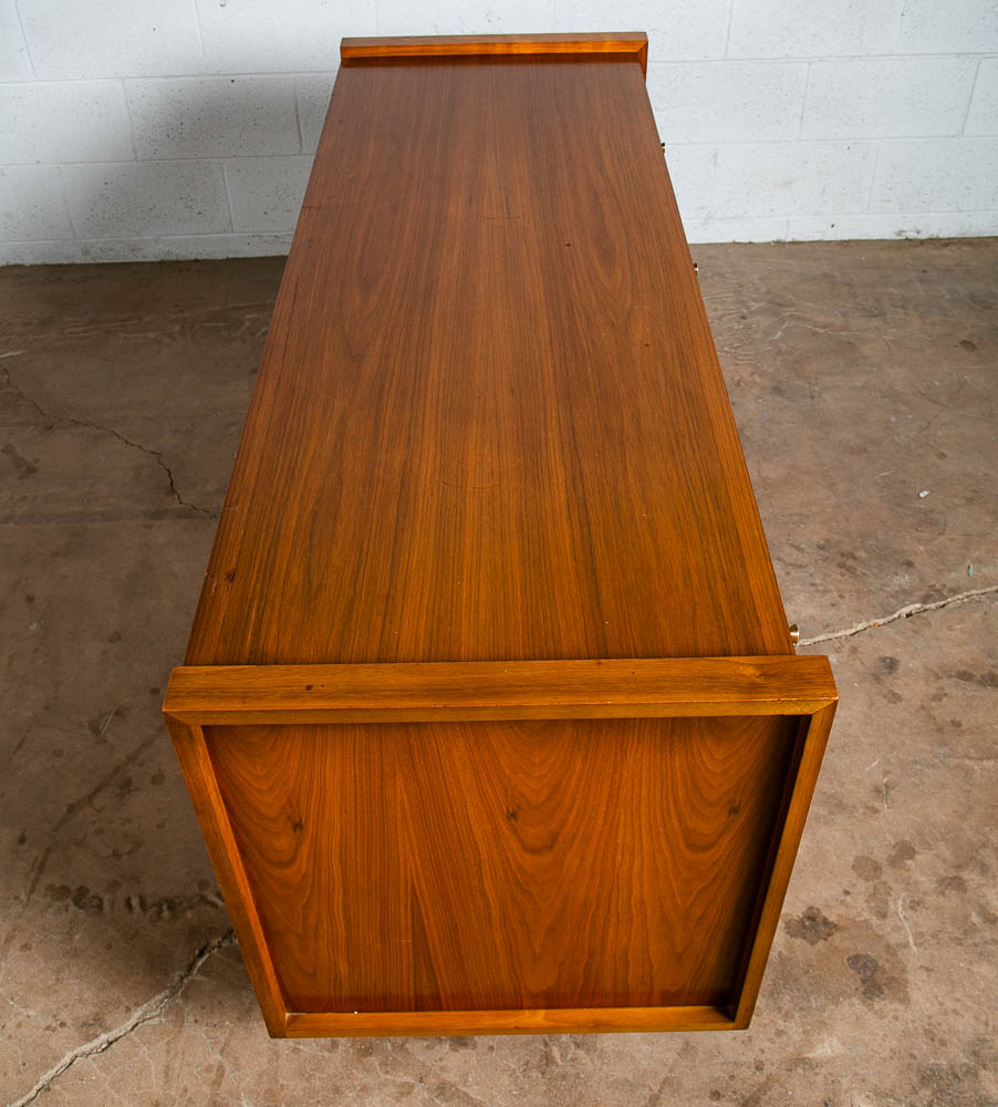 Mid Century Modern Dresser Credenza 8 Drawer Brown Saltman Walnut John Keal Mcm - Image 3