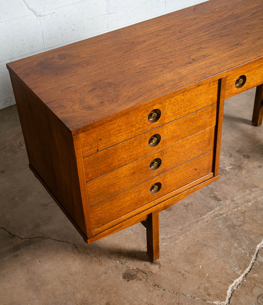 Mid Century Modern Desk Walnut Executive Office 3 Drawer United Furniture - Image 8