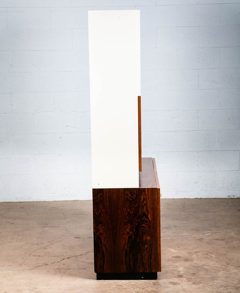 Mid Century Danish Modern Credenza Hutch Cabinet Rosewood Locking White Vintage - Image 5