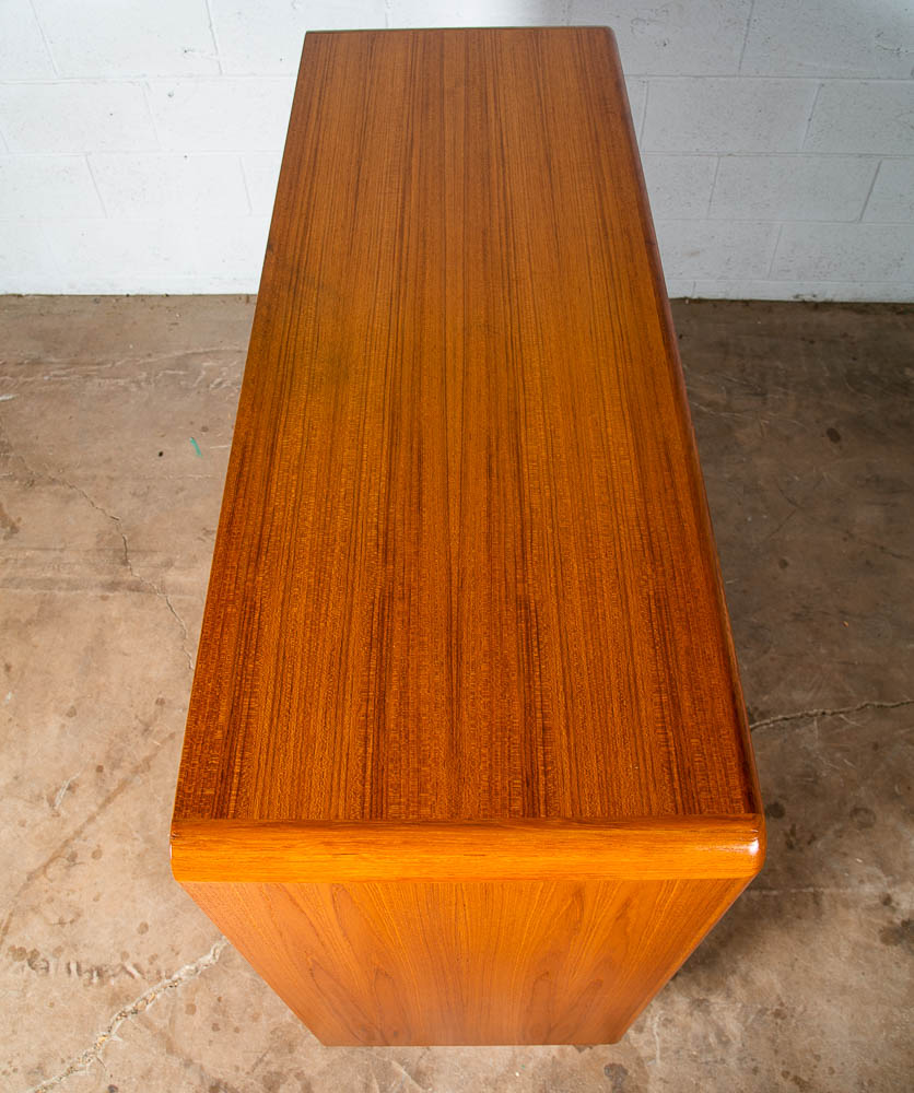 Mid Century Danish Modern Dresser Teak Gentlemans Chest Drawers Denmark Kibaek - Image 4