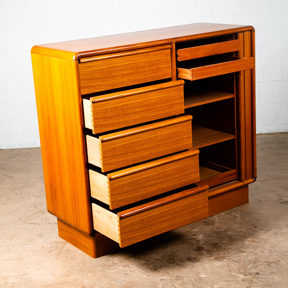 Mid Century Danish Modern Dresser Teak Gentlemans Chest Drawers Denmark Kibaek - Image 5