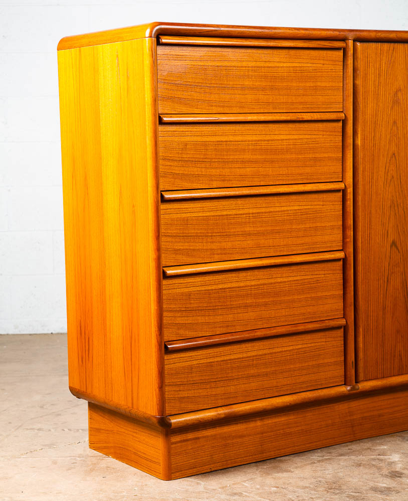 Mid Century Danish Modern Dresser Teak Gentlemans Chest Drawers Denmark Kibaek - Image 7