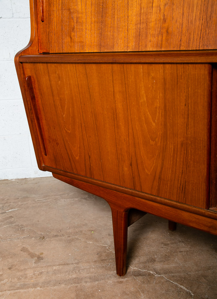 Mid Century Danish Modern Credenza Teak Sideboard Large Cabinet Drawers Doors NM - Image 9