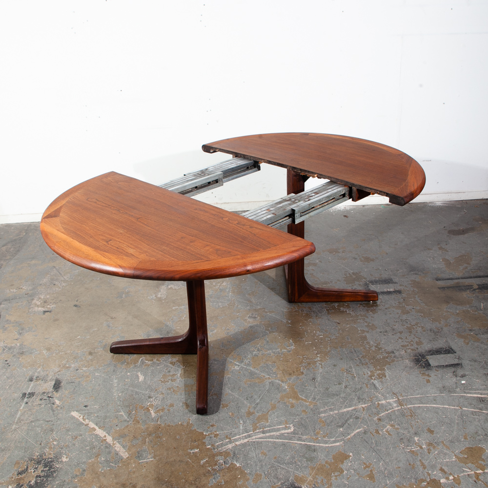 Mid Century Modern Dining Table Glenn of California Solid Walnut Round Danish NM x3 leaves - Image 5