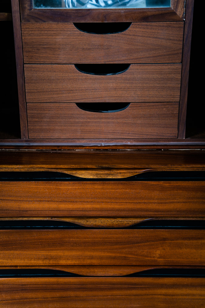 Mid Century Modern Dresser Gentleman's Chest Glenn California John Kapel Mirror - Image 6