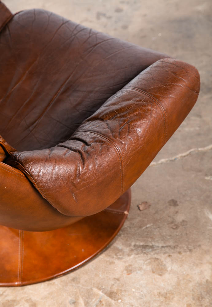Mid Century Danish Modern Lounge Chair Brown Leather Danish Swivel Arm Artima - Image 9