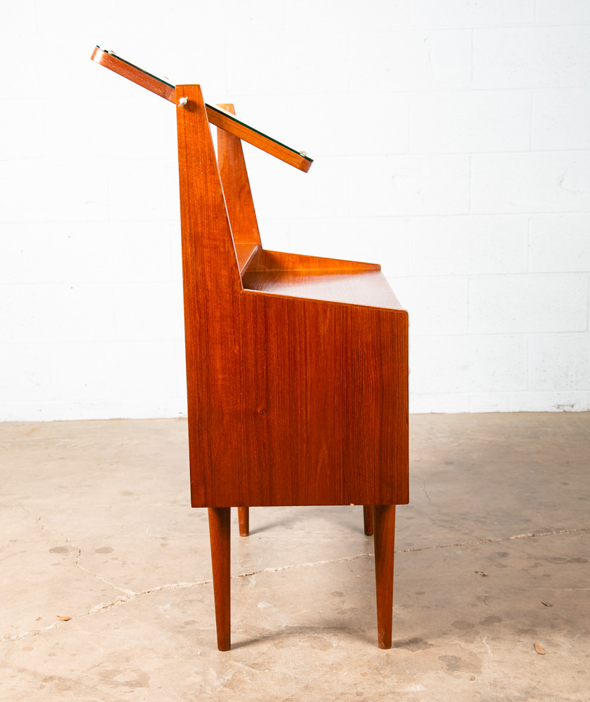 Mid Century Danish Modern Vanity Chest Dresser Teak Adjustable Mirror 5 Drawers - Image 3