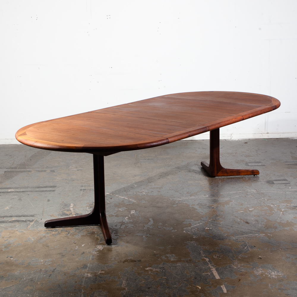 Mid Century Modern Dining Table Glenn of California Solid Walnut Round Danish NM x3 leaves - Image 4