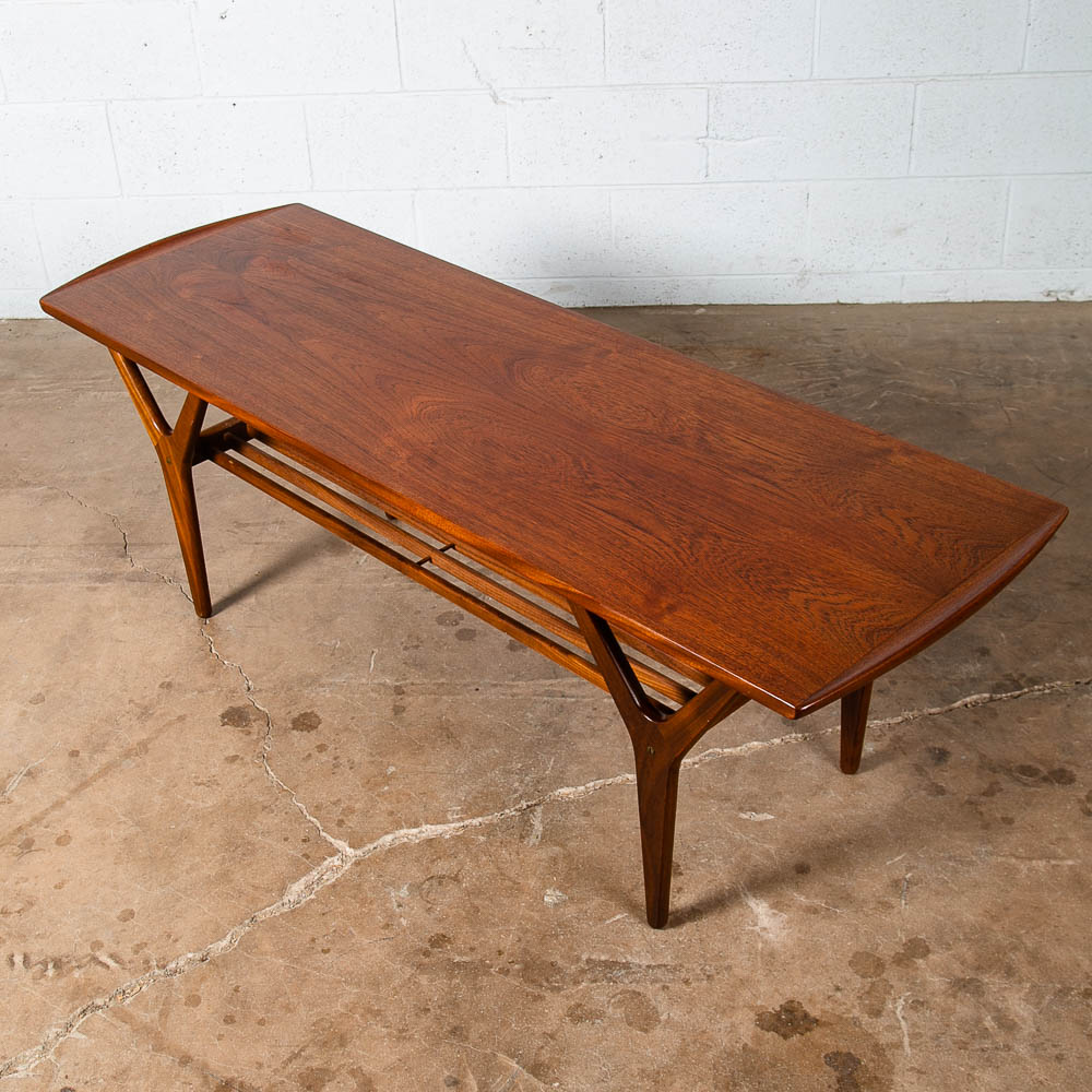 Mid Century Danish Modern Coffee Table Surfboard Shelf Teak Henning Kjaernulf NM