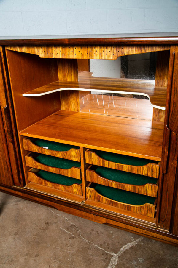 Mid Century Danish Modern Credenza Brazilian Rosewood Sideboard Bar Cabinet Mcm - Image 6