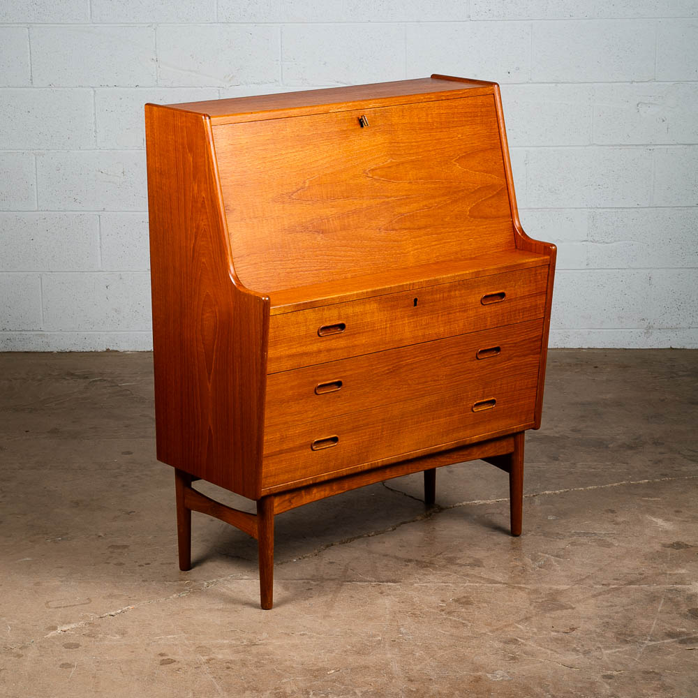 Mid Century Danish Modern Secretary Desk Bureau Teak Arne Wahl Iversen # 37 M