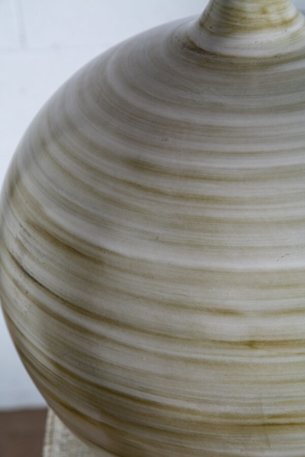 Mid Century Modern Table Lamp Ceramic Large Pottery White Tan Round Mcm Studio M - Image 8
