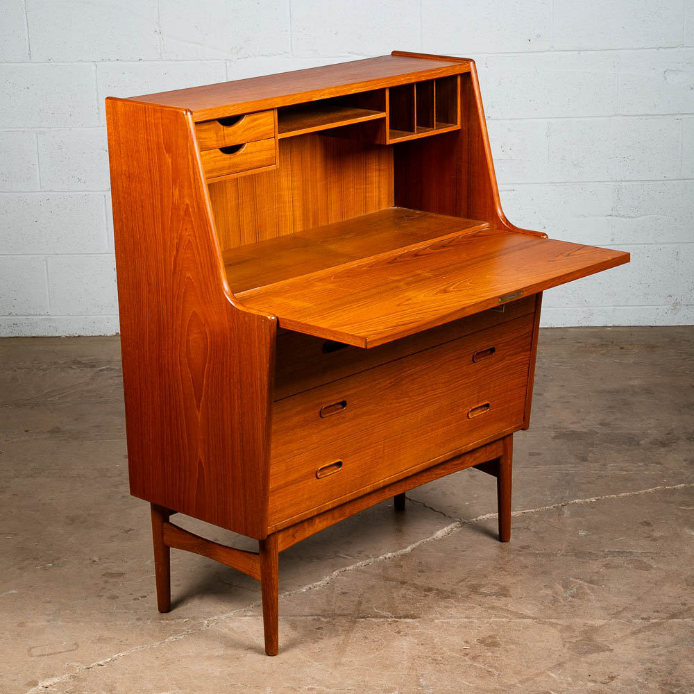 Mid Century Danish Modern Secretary Desk Bureau Teak Arne Wahl Iversen # 37 M - Image 3