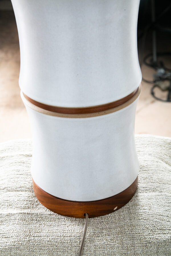 Mid Century Modern Table Lamp Martz Marshall Studios White Walnut Ceramic # 221 - Image 8