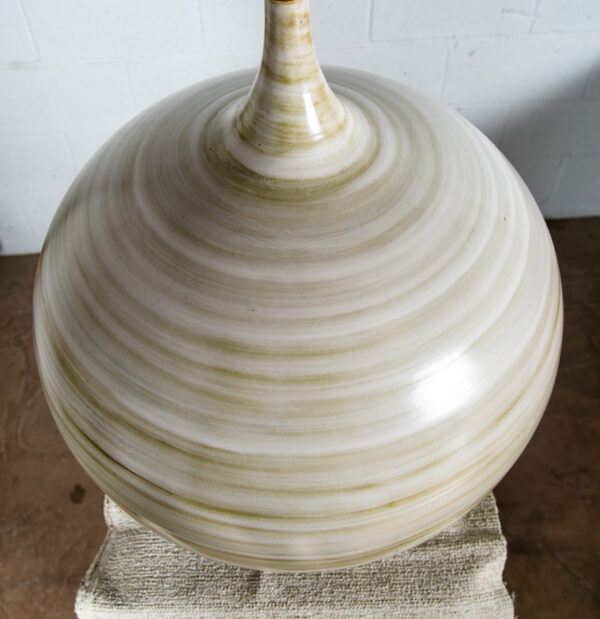 Mid Century Modern Table Lamp Ceramic Large Pottery White Tan Round Mcm Studio M - Image 10