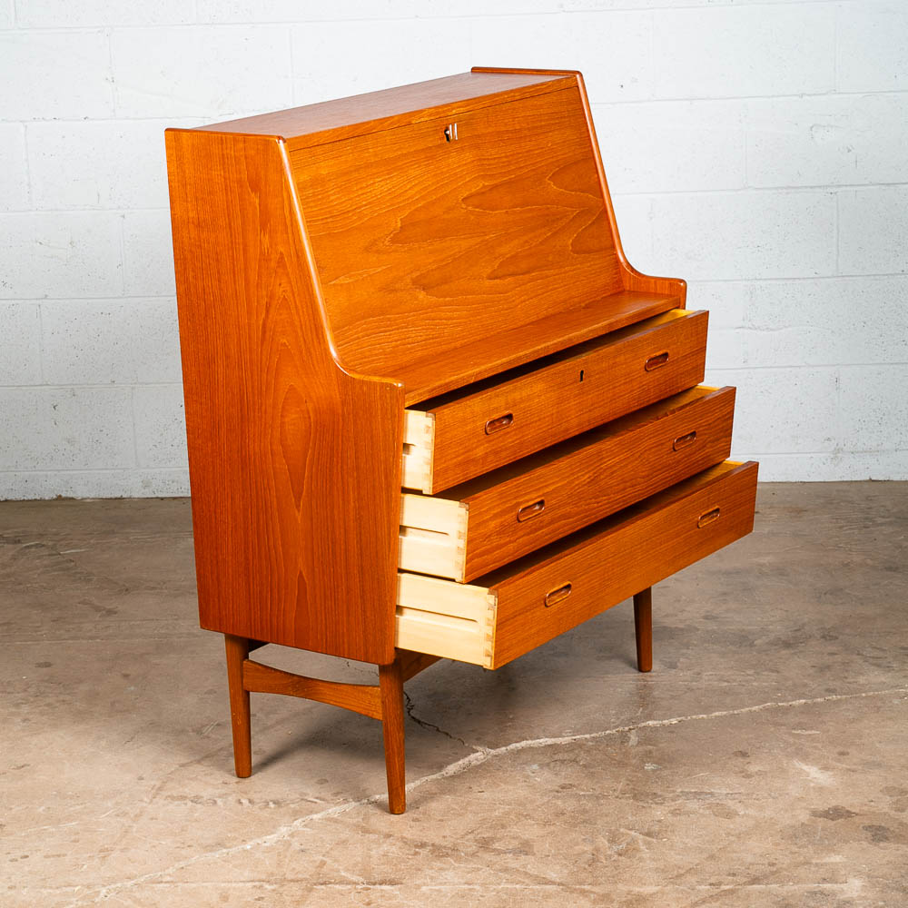 Mid Century Danish Modern Secretary Desk Bureau Teak Arne Wahl Iversen # 37 M - Image 4