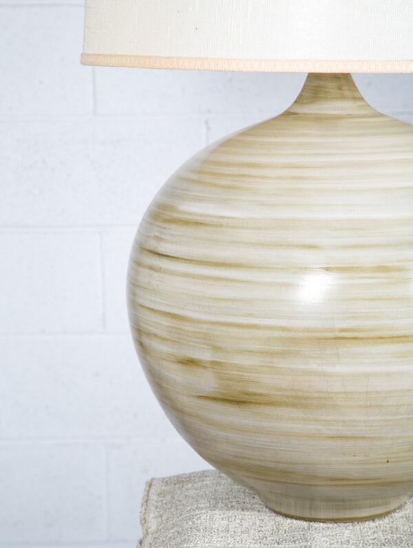 Mid Century Modern Table Lamp Ceramic Large Pottery White Tan Round Mcm Studio M - Image 2