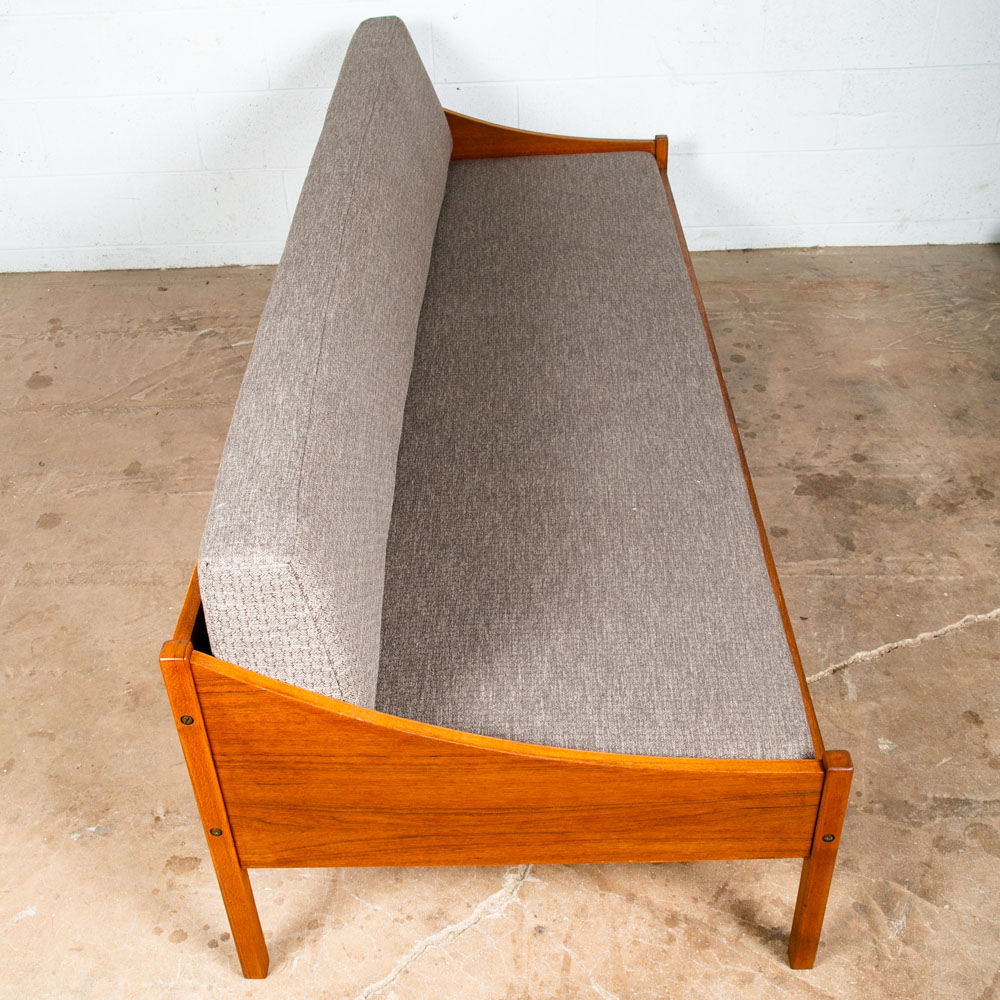 Mid Century Danish Modern Daybed Sofa Grey Fabric Cushions Teak Wood Denmark Mcm - Image 5