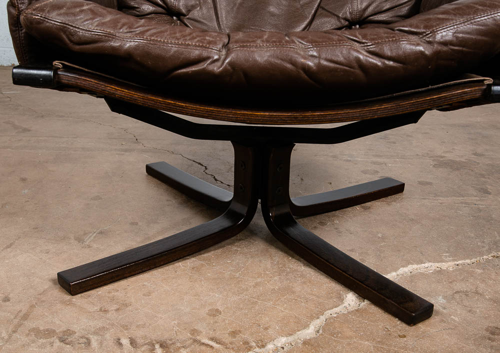 Mid Century Danish Modern Lounge Chair Brown Leather Swivel Tufted Armchair VG - Image 6