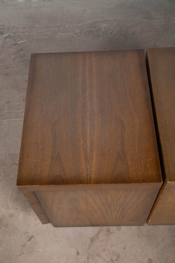 Mid Century Modern Nightstands End Side Tables Set American Martinsville Drawers - Image 6