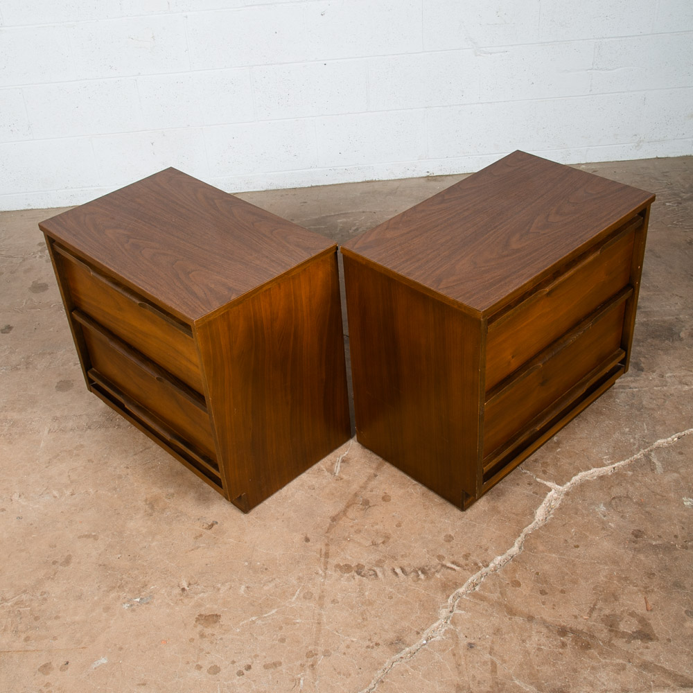 Mid Century Modern Nightstand Set Pair End Table 2 Drawer Walnut Mcm Vintage Two - Image 3