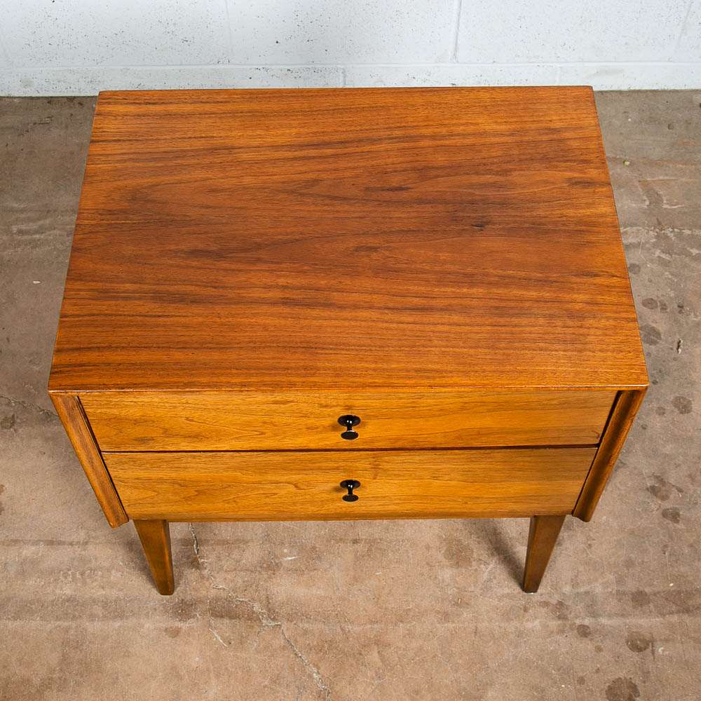 Mid Century Modern Nightstand End Side Table Walnut 2 Drawer American Vintage NM - Image 7