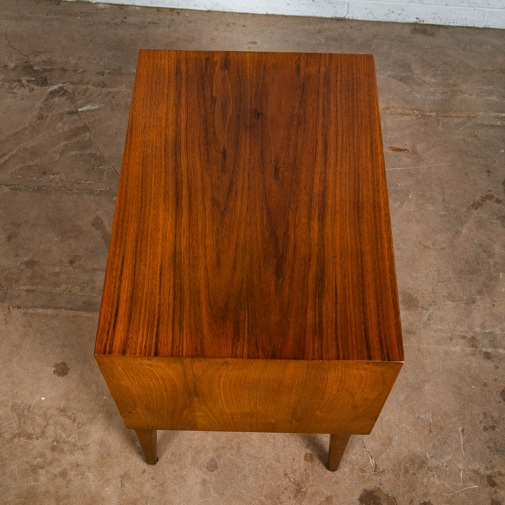Mid Century Modern Nightstand End Side Table Walnut 2 Drawer American Vintage NM - Image 11