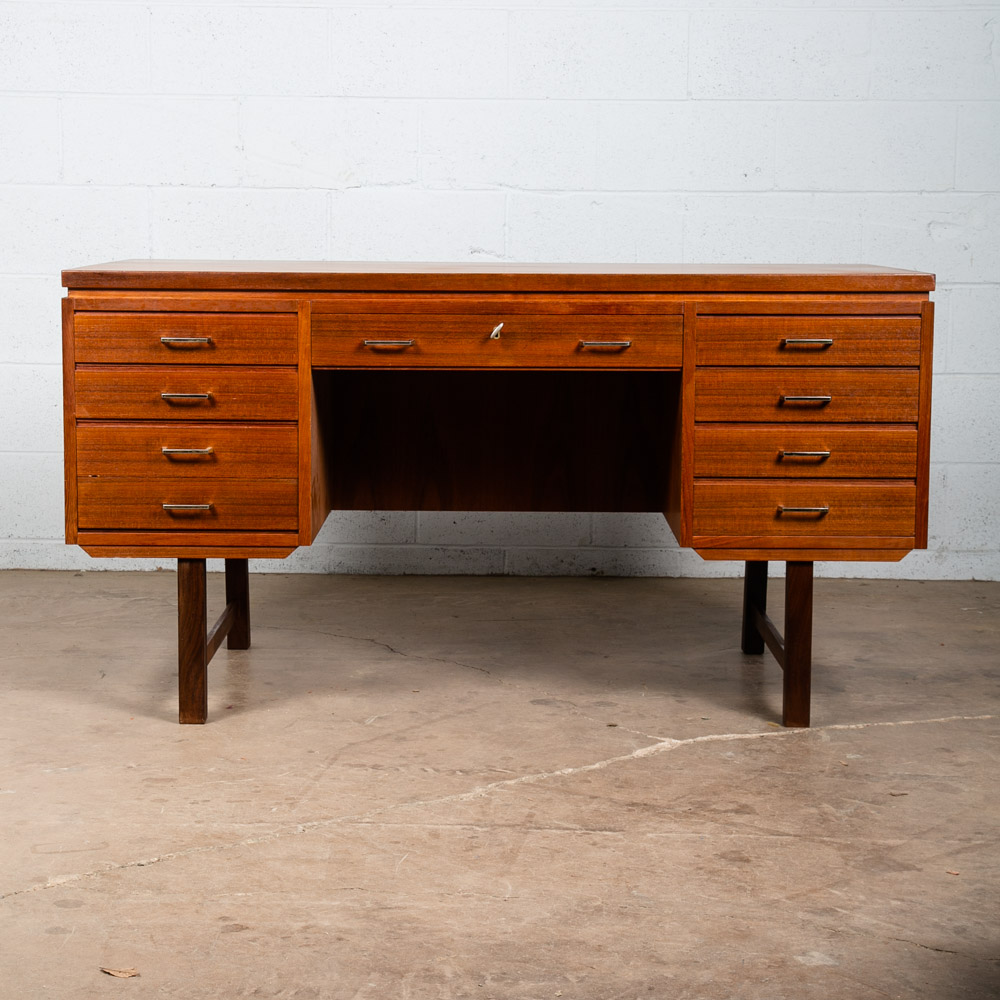 Mid Century Danish Modern Desk Executive Floating Teak Book Shelf Denmark Bar VG