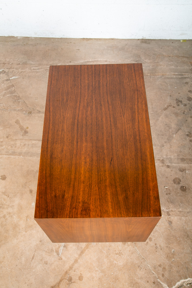 Mid Century Modern Chest of Drawers Dresser Walnut 2 Drawer Stanley Vintage Mcm - Image 6