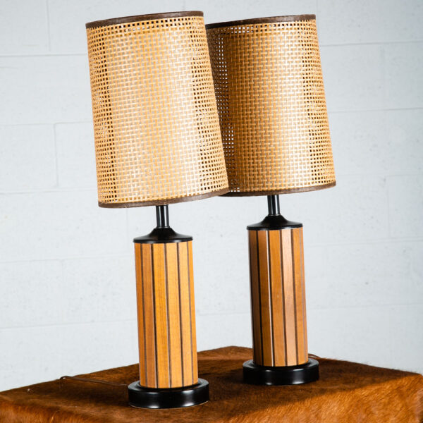 Mid Century Modern Lamp Set Table Light lighting Gruvwood Walnut Cane Shade Pair - Image 2
