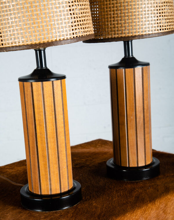 Mid Century Modern Lamp Set Table Light lighting Gruvwood Walnut Cane Shade Pair - Image 4