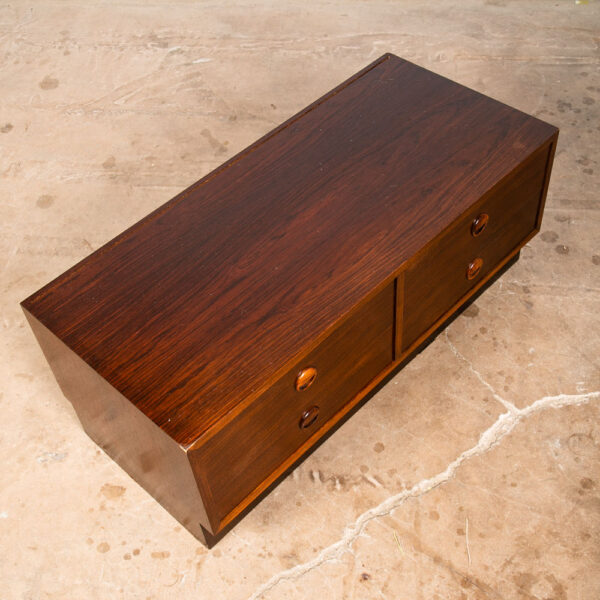 Mid Century Modern Compact Credenza Low Cabinet Entry 4 drawers Rosewood Mcm - Image 4